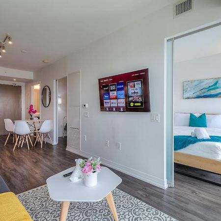 Panorama Suites Downtown Toronto Bagian luar foto
