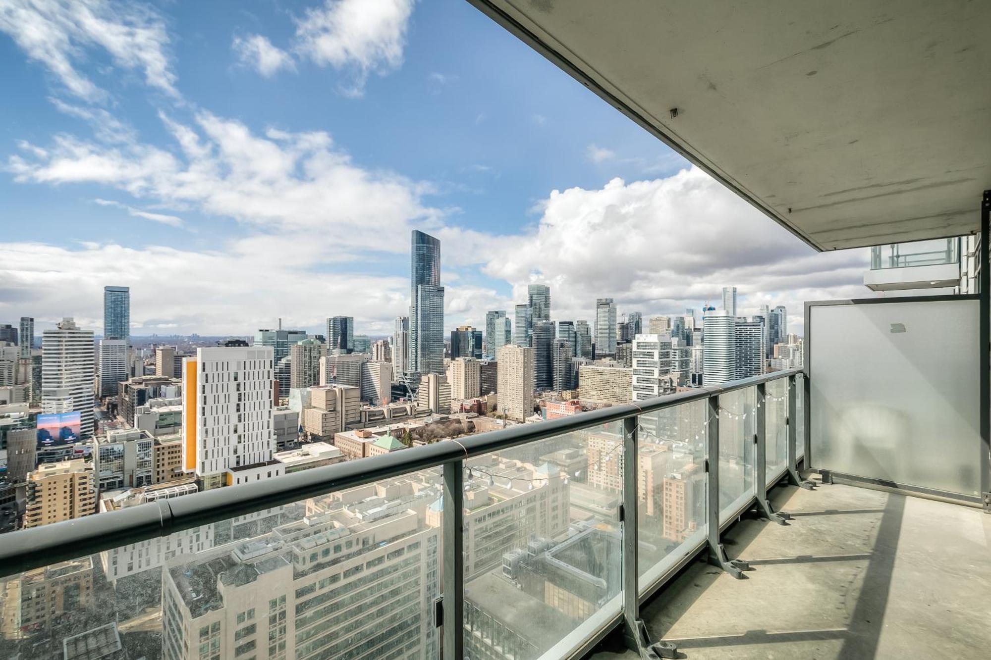 Panorama Suites Downtown Toronto Bagian luar foto