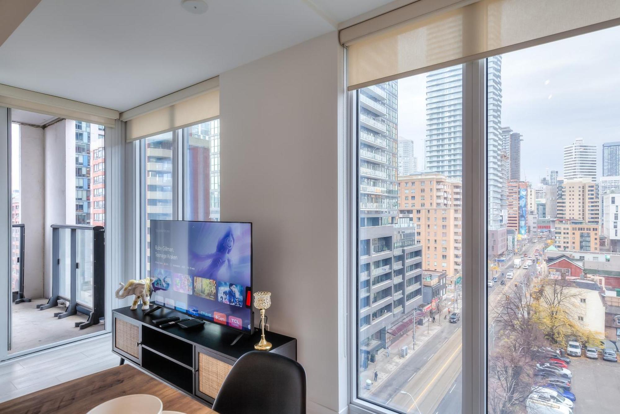 Panorama Suites Downtown Toronto Bagian luar foto