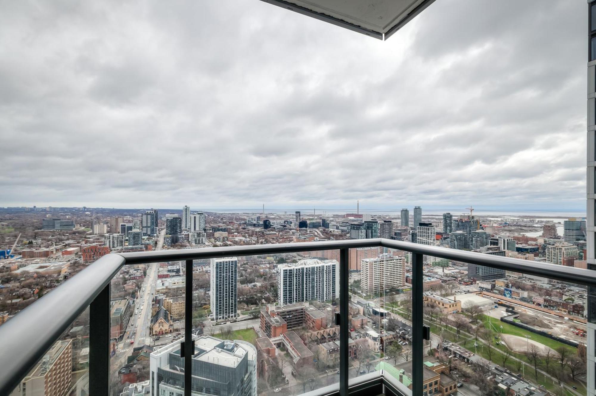 Panorama Suites Downtown Toronto Bagian luar foto